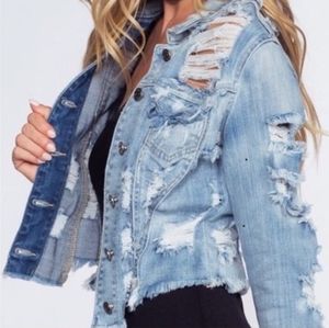 🔥Distressed Denim Jacket🔥